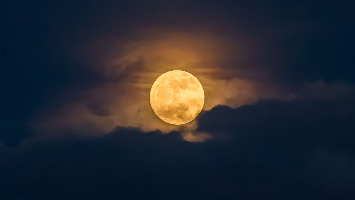 May full moon 2026: When, where and how to see...