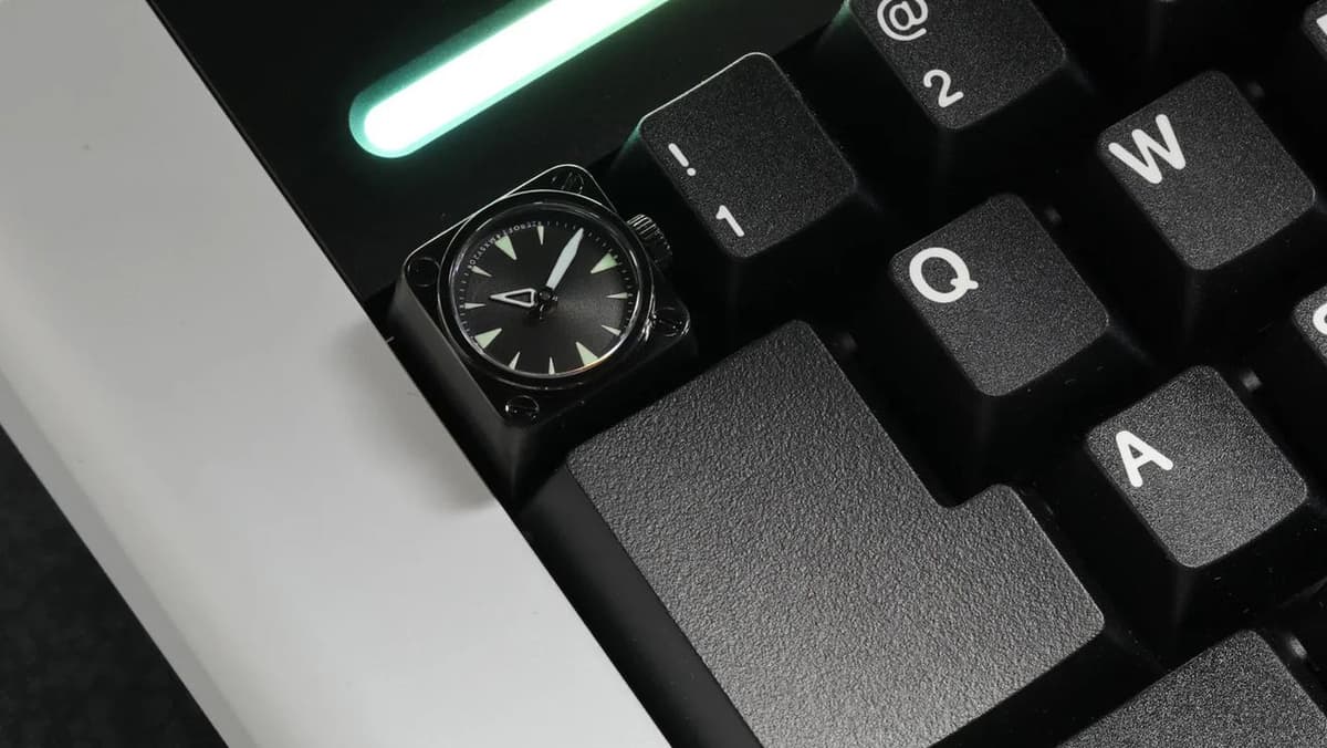 Here's a keycap that's also a watch, for the...