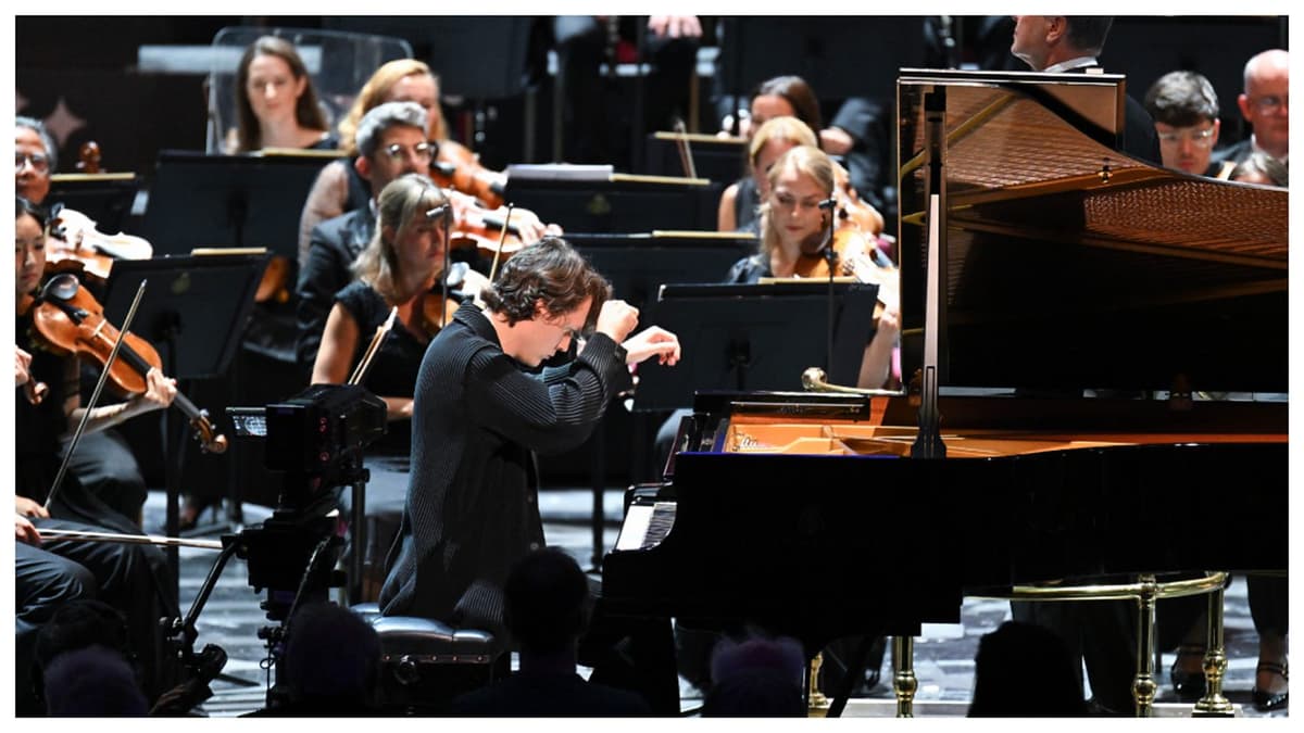 New Apple Immersive Video of BBC Proms Concert on...