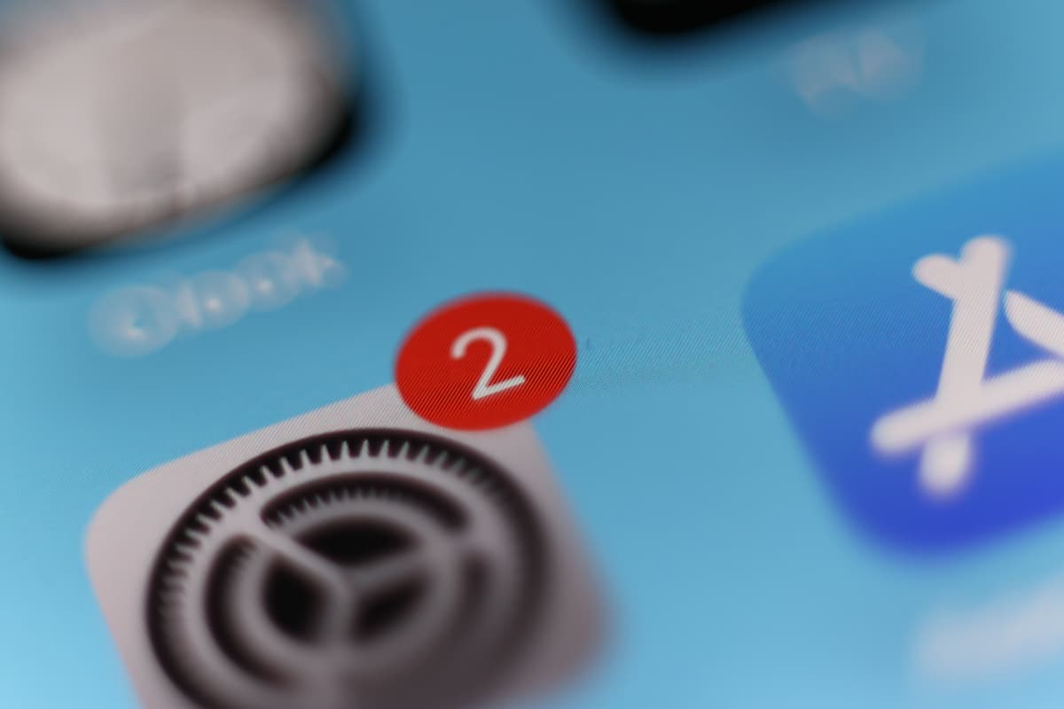 How to Back Up Your iPhone to iCloud, MacOS, or...