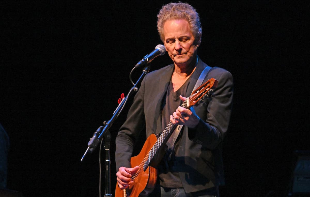 Lindsay Buckingham’s alleged attacker accused of...