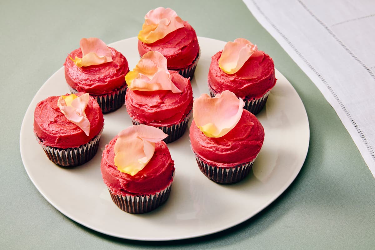 Earl Grey–Chocolate Cupcakes With Blackberry...