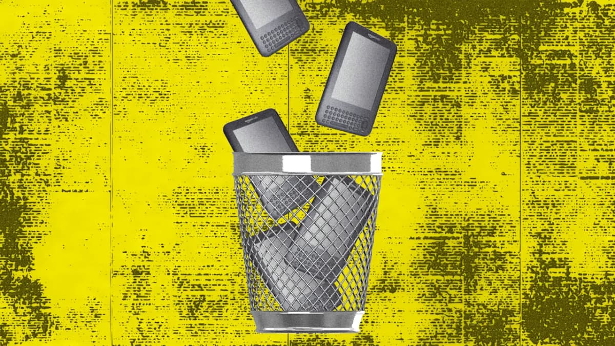 Kindle owners mourn as Amazon cuts off service...