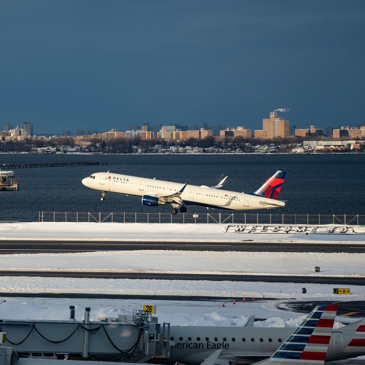 Delta Expects Strong Profit Despite Higher Fuel...