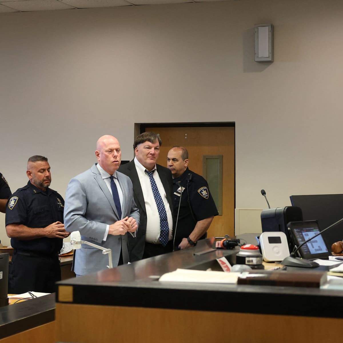 In 20 Minutes, Gilgo Beach Killer Admits to...