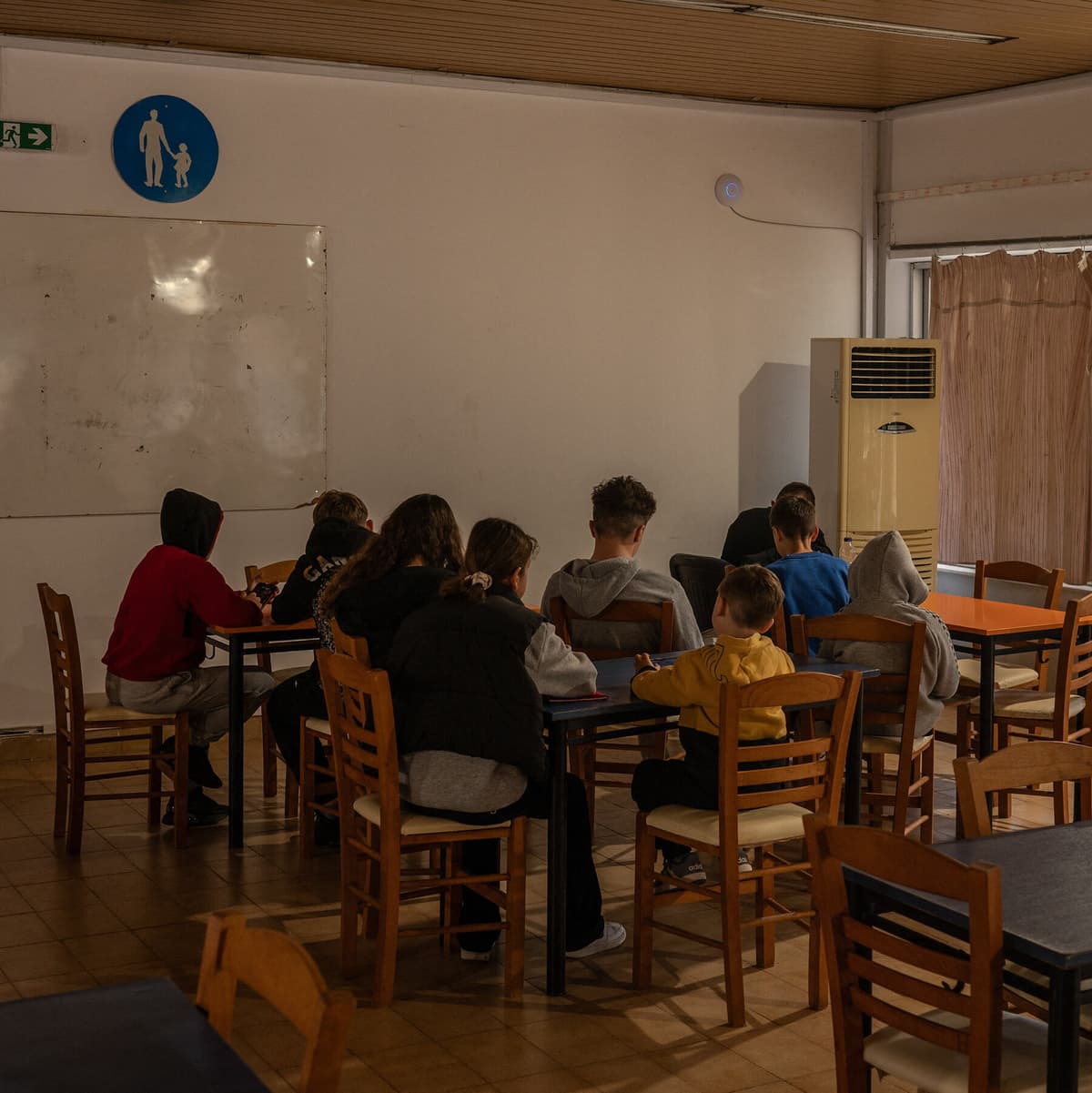 Greece Plans to Block Social Media for Children...