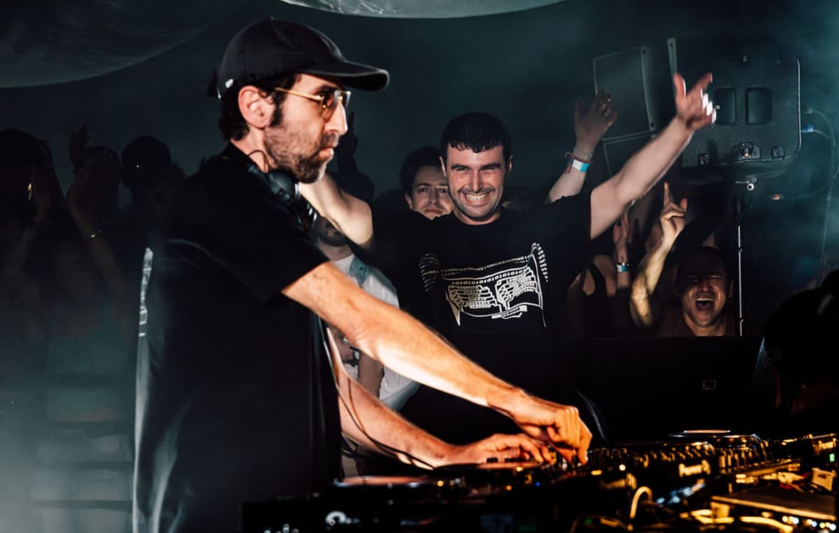 Fred Again.. B2B with Thomas Bangalter DJ mix...